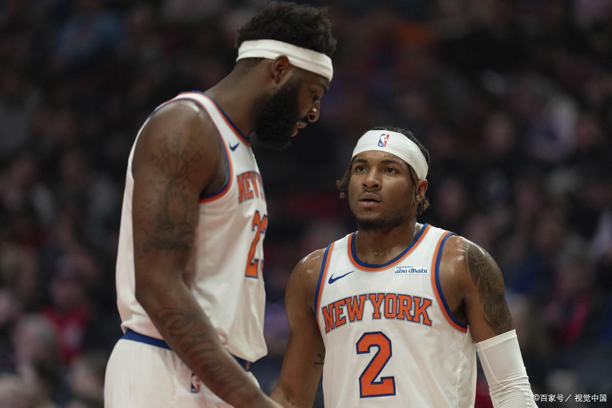 雄鹿队双塔大爆发，碾压对手获大胜