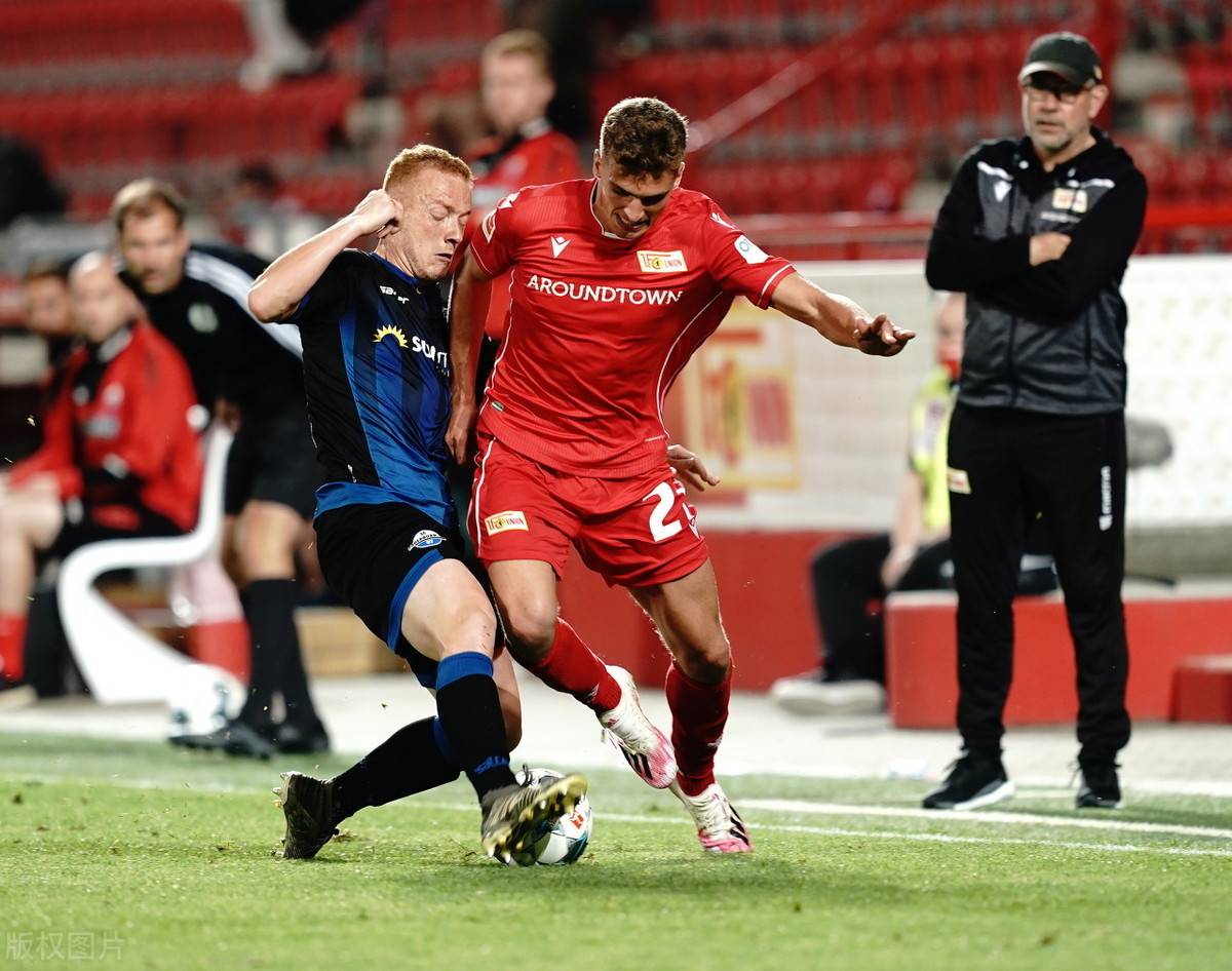 柏林赫塔主场气势如虹，轻松击败对手